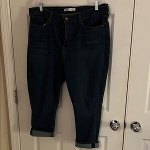Signature by Levi Strauss Dark Blue Capris Jeans
